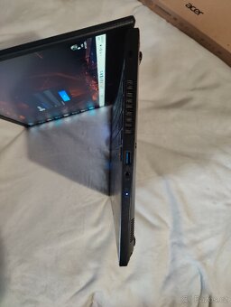 Herní notebook Acer nitro - 4