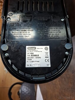 Pákový kávovar DeLonghi Dedica - 4