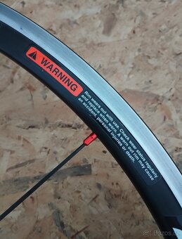 Zadní kolo Fulcrum Racing 5, 28" s kazetou Ultegra - 4