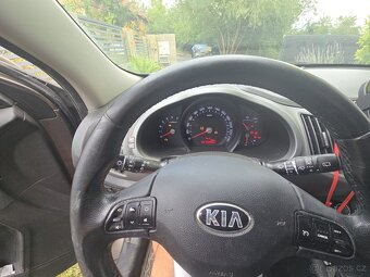 Prodám sportag rok 20016 motor 1.6 nafta - 4