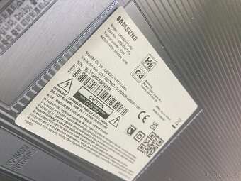 4K LED Smart Televize Samsung UE43DU7172 - 108 cm - Wifi -T2 - 4