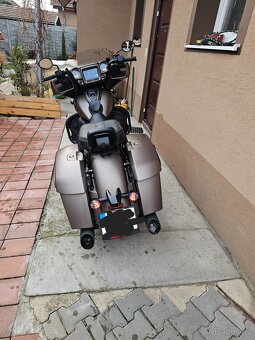 Indian Chieftain Dark Horse - 4