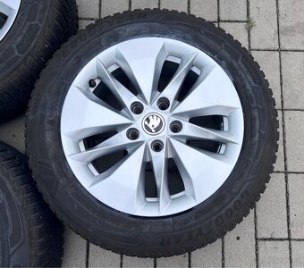 Octavia - 16" Twister + zimní 205/60 R16 Good Year - 4