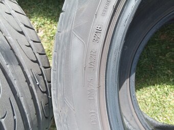 Dunlop 215/45/16 - 4