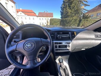 Toyota Corolla - 4