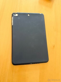 Apple iPad mini 4 – 16 GB Wi-Fi + Cellular (stříbrný) - 4