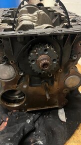 Blok motoru a kliková hřídel 2.0 TDI - 4