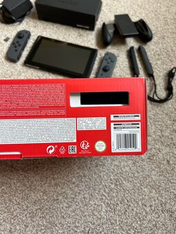 Nintendo Switch - 4