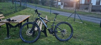 Celoodpružené kolo giant M - 4