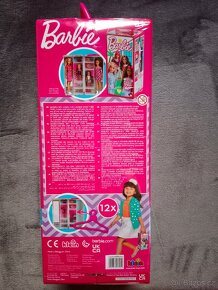 Barbie šatní skříň - 4