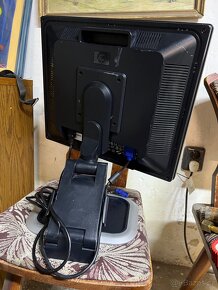 Monitor HP L1950 19 palců plně funkční - 4