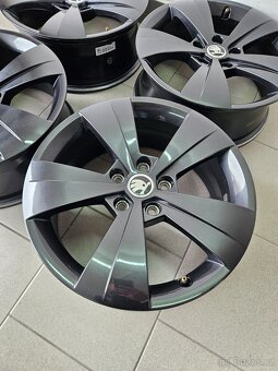 Alu kola Orig. Skoda Triton 5x112 17" - 4