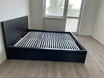 Manželská postel MALM IKea - 4