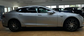 Tesla S 85 - doživotní nabíjení zdarma - 4