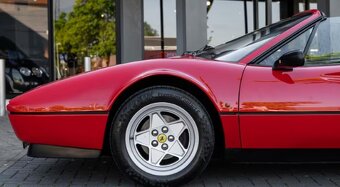 Ferrari 328 GTS - 4