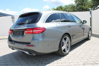 Mercedes-Benz Třídy E, 220dAMGVIRTUAL K.HEAD-UP - 4