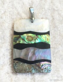 Prodám originální perleťový přívěsek - 4