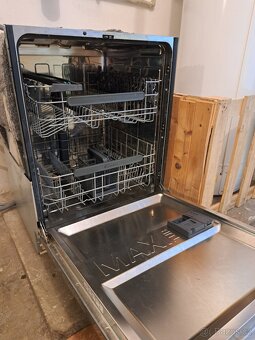 Myčka nádobí 60cm Candy RapidÓ CS 4C4F0A - 4