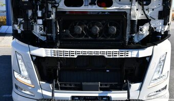 Volvo Tahač návěsu FH 500 TC Aero I-Save - 4