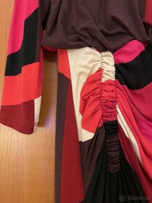 Zajímavé šaty - 4