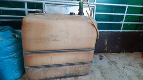 Nádrž na naftu - 4