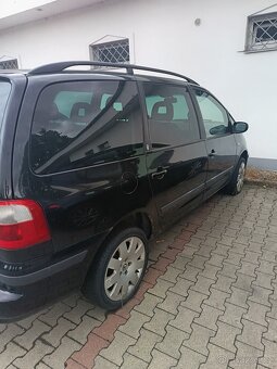 Ford Galaxy - 4