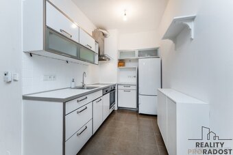 Prodej bytu 2+kk Praha, Jeseniova ulice - 4