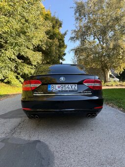Škoda Superb II facelift 3.6 V6 FSI DSG 4x4 Lauri&klement - 4