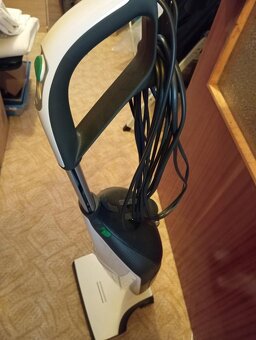 Vysavač Vorwerk VK200 s elektrickým kartáčem EB400+33 kusů - 4
