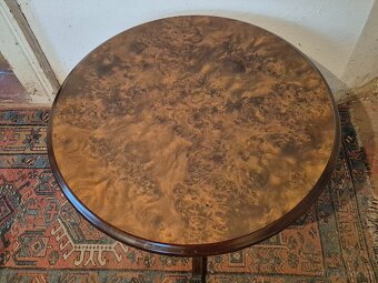 Stylový kulatý konferenční stolek - ořech - 4