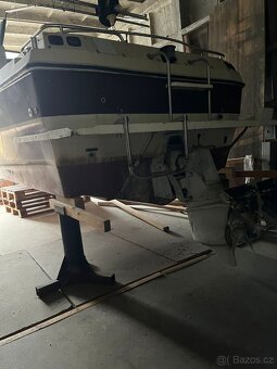 MOTOROVÁ KAJUTOVÁ LOĎ SEALINE - 4