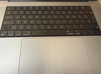 MacBook Pro 16" 2021 M1 Pro 16GB 512GB šedý - 4