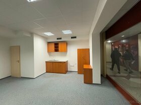 Obchodní prostory v centru Jablonce nad Nisou - pasáž CORSO - 4