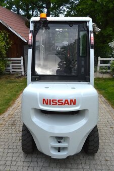 Vysokozdvižný vozík Nissan 25 2018 2,5t Unicarriers Diesel D - 4