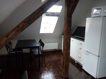 PRONÁJEM V RD BRNO-STŘED-PODKROVNÍ BYT - 4