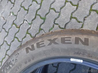 Zimní Nexen 215 55 17 - 4