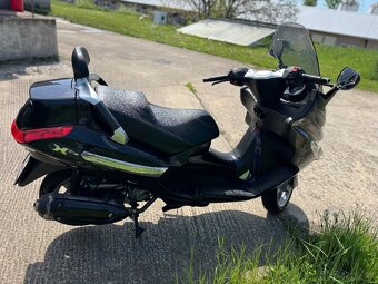 PIAGGIO X EVO 125 cm3_ malý nájezd km - 4