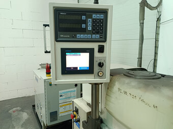 Vyvrtávací stroj do průměru 25 - 4