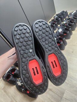 Nové boty na kolo Adidas Five Ten Hellcat Pro 48 - 4