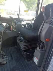 Bobcat E35 - 4