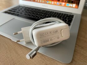 MacBook Air 13” / 4GB / 256 GB SSD - 4