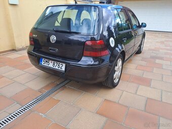 Volkswagen Golf IV 1.6 - 4
