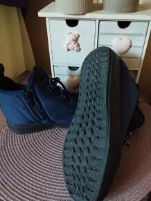 modré vyteplené kotníkové boty - 4