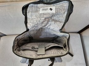 Nový batoh Nitro DAYPACKER šedý 32 l - 4
