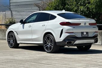 BMWX-6 M60i 4.4 2023 - 4