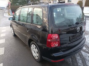 Volkswagen Touran - 4