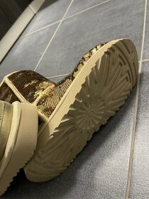 UGG zlaté - limitovaná kolekce - 4