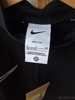 Nike tenčí mikina vel. 128 nova - 4