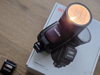 Blesk Godox V1pro S (pro Sony) - 4