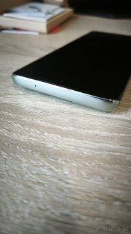 Motorola EDGE 40 Neo 12GB/256GB zelená - 4
